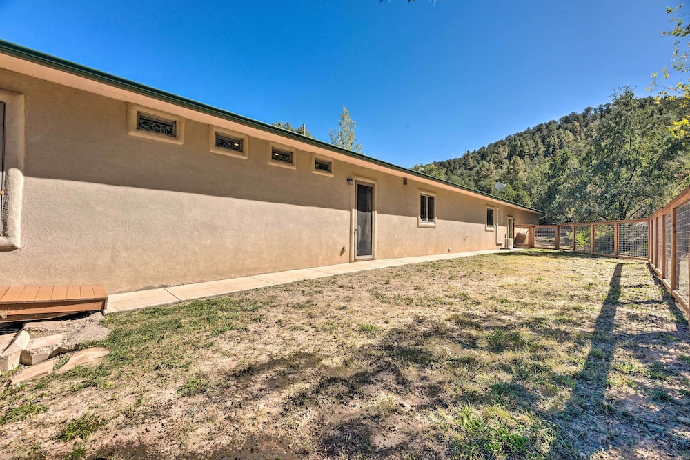 'doc's Retreat' in Ruidoso Downs w/ Mtn Views view 4