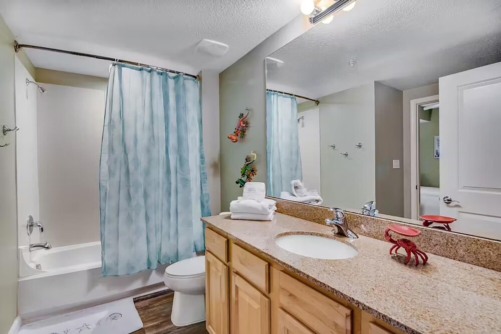 Grandview East 1002
