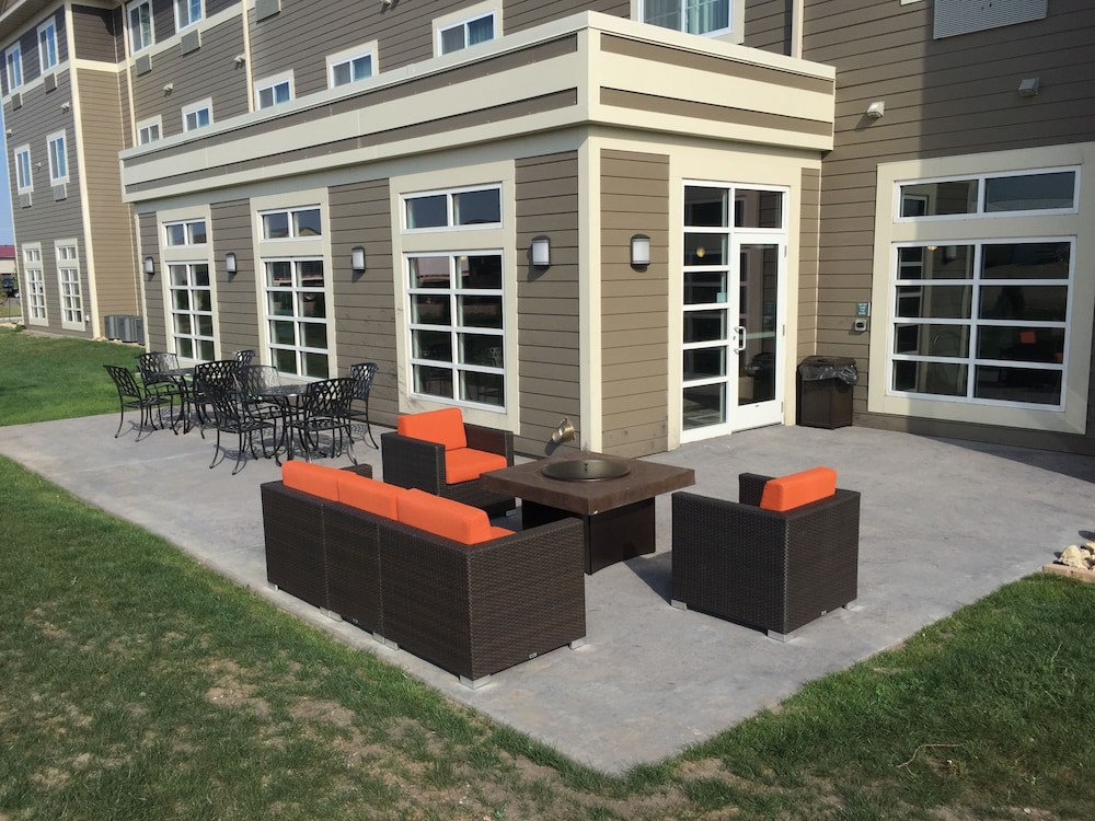GrandStay Hotel and Suites