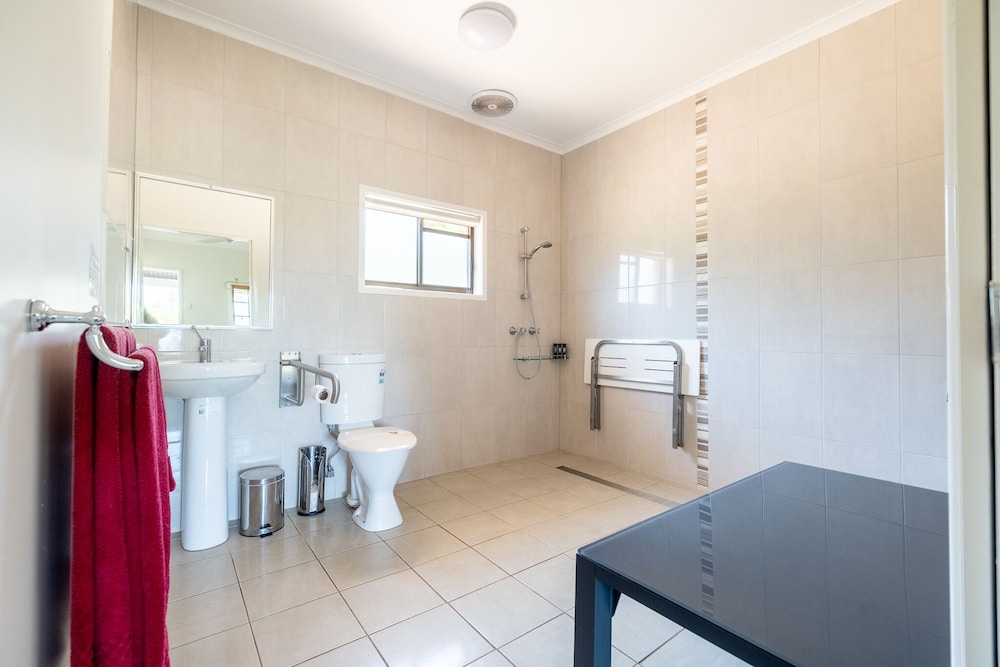 Landsborough Lodge Motel