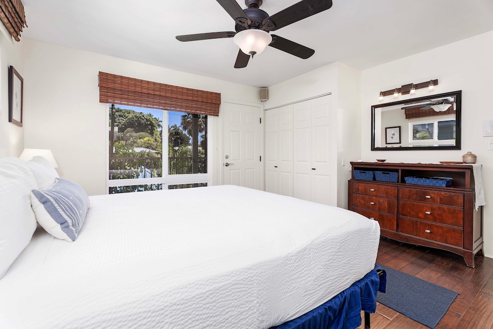 Ocean View Unit w Lanai - AC - Near Marketplace! - Vrkcv