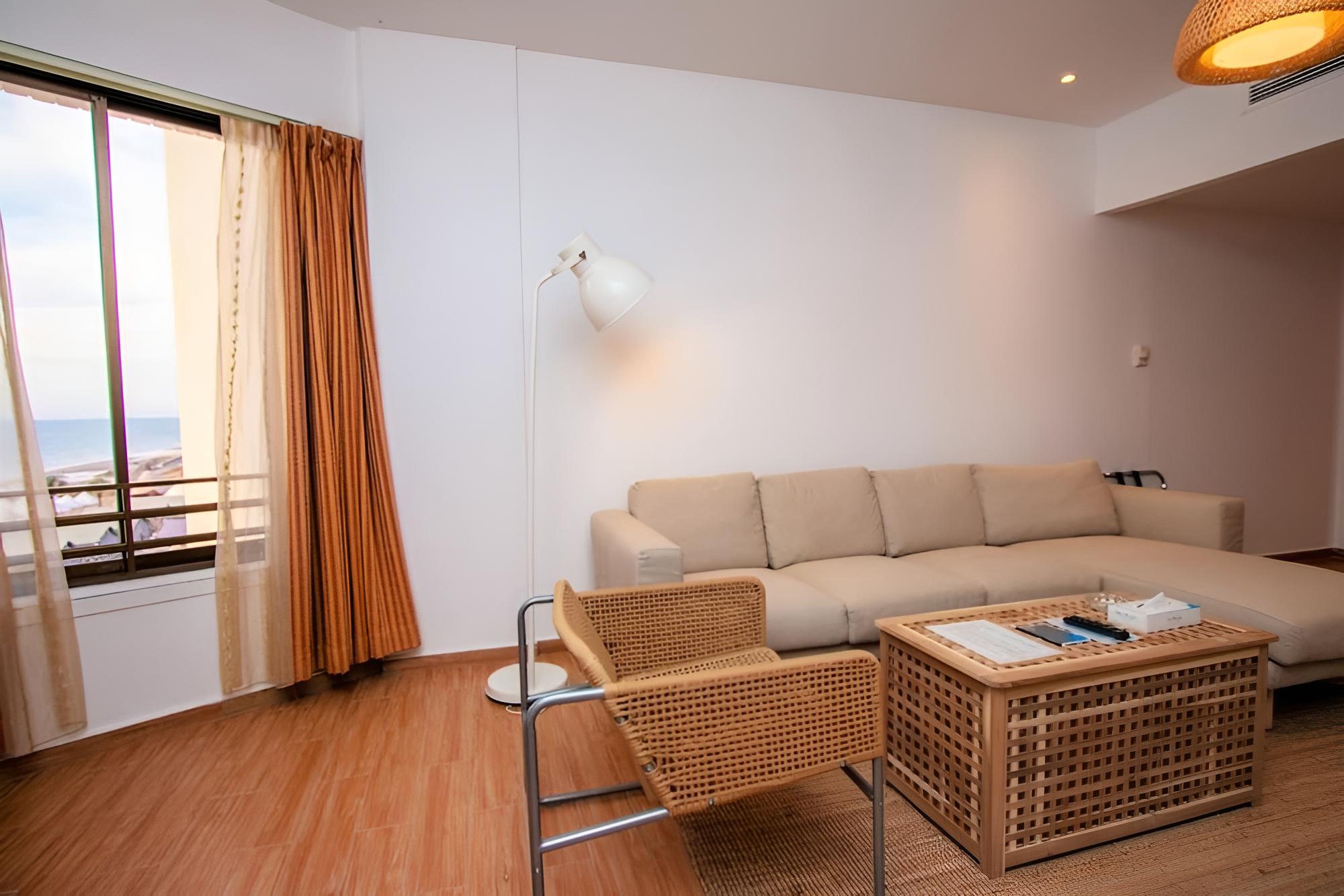 BM Beach Hotel