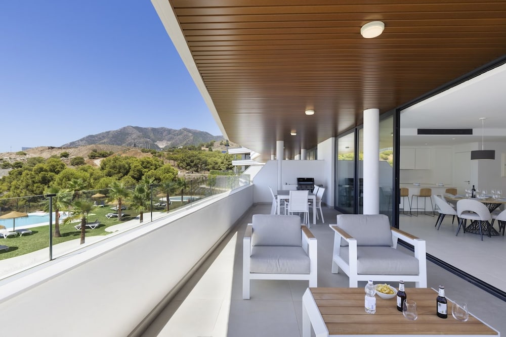 Exclusive 3-bedroom Apartment in Higueron