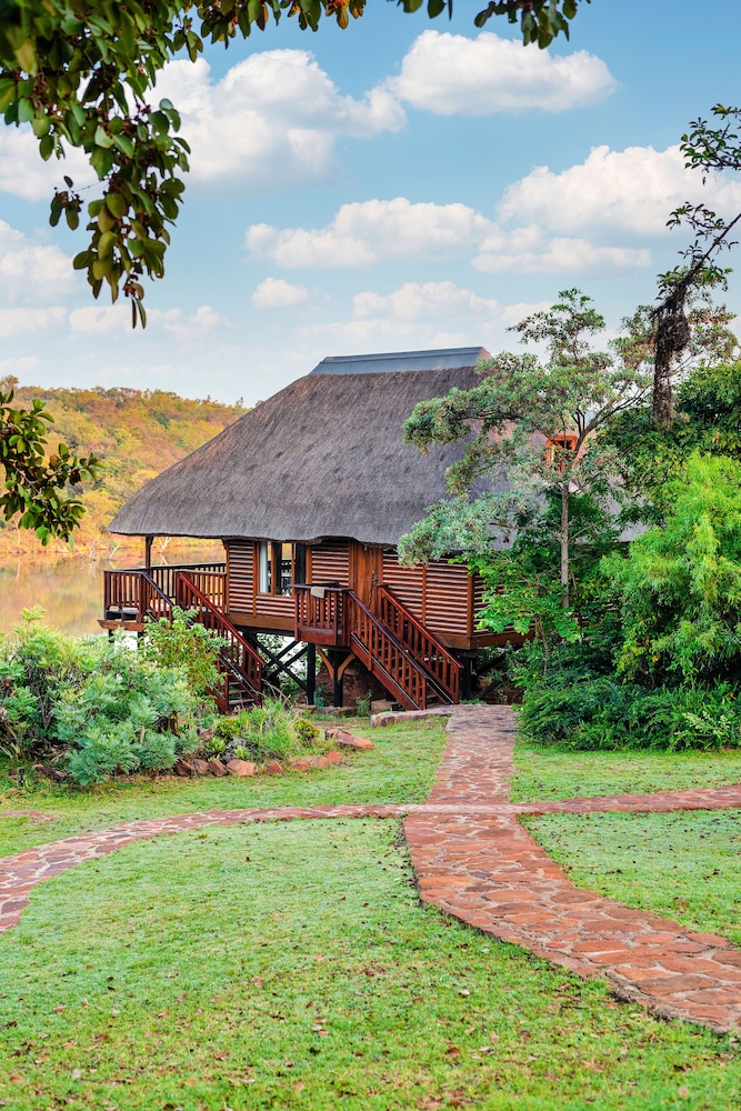 Valamanzi Lodge view 3