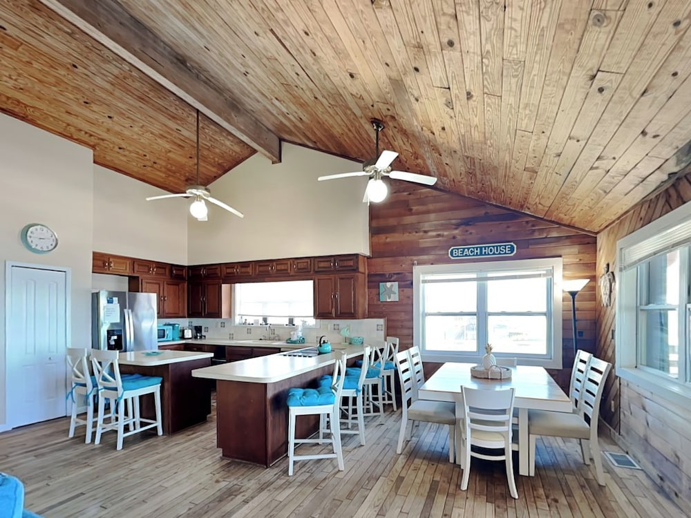 Dreamview by Distinctive Beach Rentals