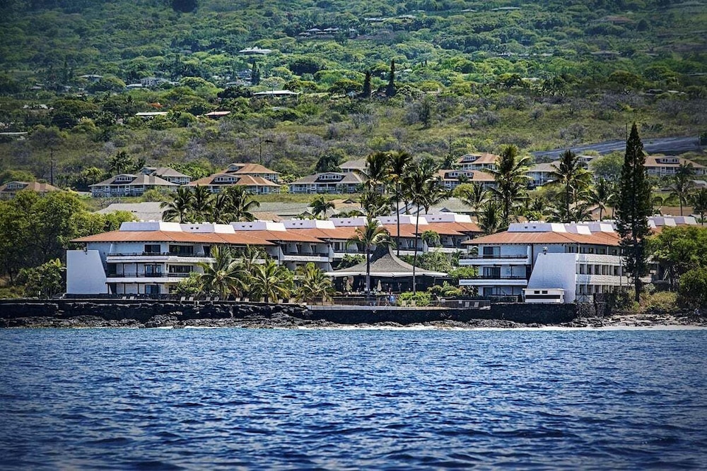 Great Location - Modern Island Condo - Vrkcv