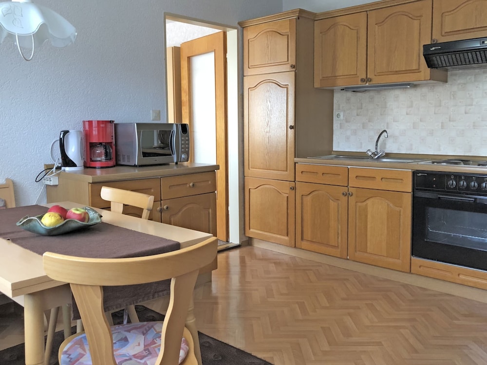 Garden Apartment, Gobweinstein view 2