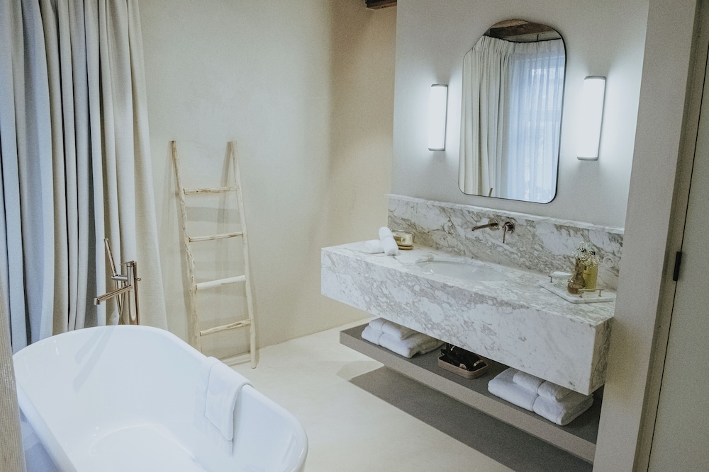 The Burgundy - Boutique B&B