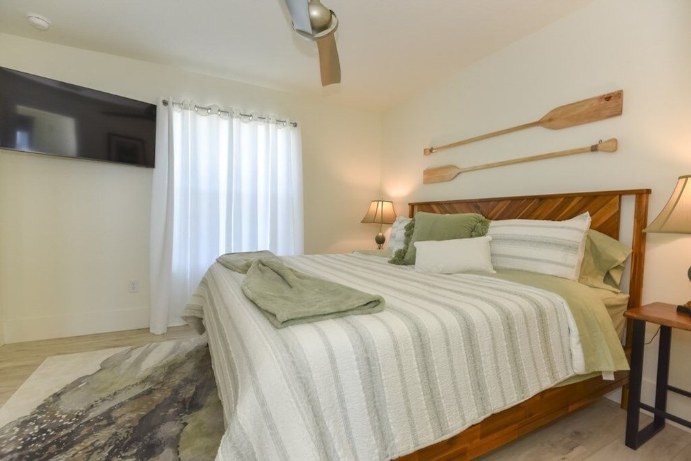 The White House On Flagler Beach - Unit 22 2 Bedroom Home