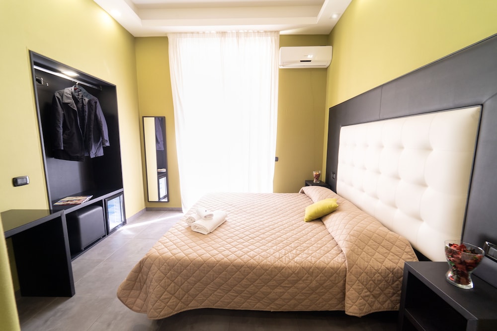 H. G. Boutique Toledo Napoli Centro by ClaPa Group Dislocated Hospitality