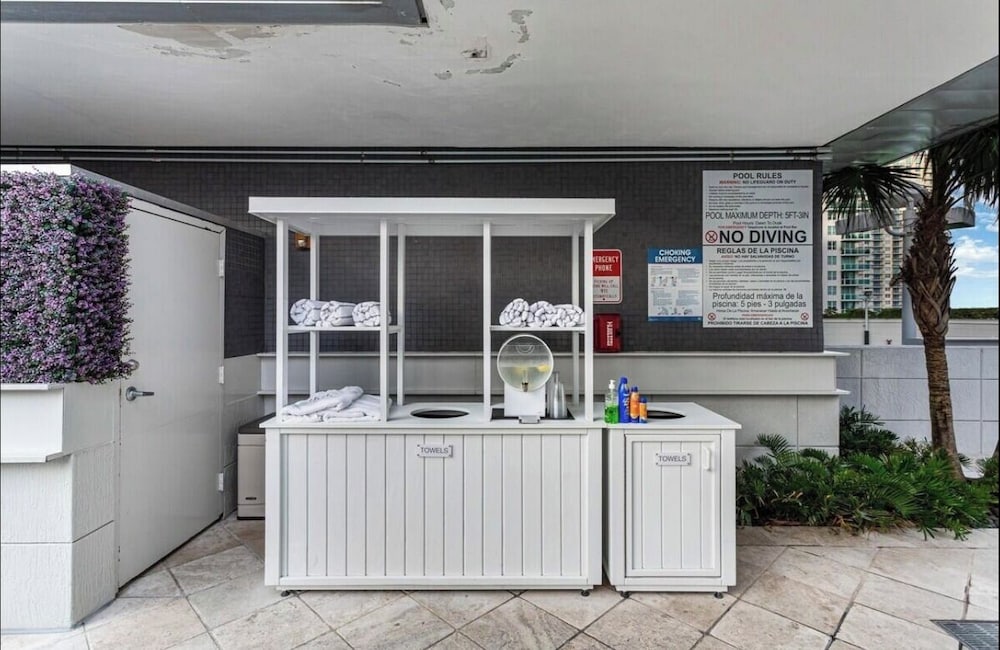 AKA Brickell Studio Free Parking by Palermo Home