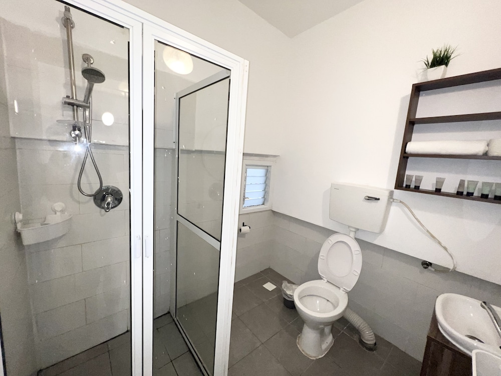 Ha-Carmel Market Apartment