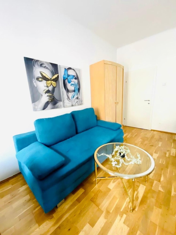 Beautiful Stay for 5 Near Stadthalle