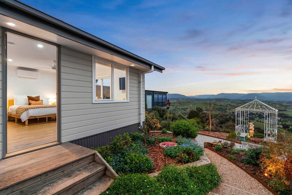 Skyline Views Yarra Valley s Elevated Escape
