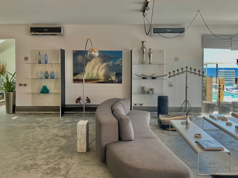 Shatt El Reewa Villa