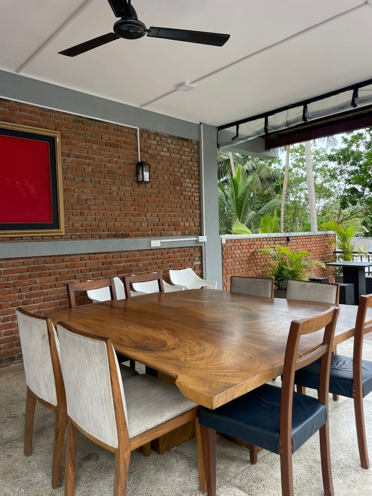 Ko Lake Villa Rooms lakeside Beach