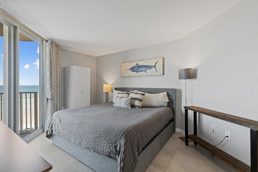 Oceania Plaza 405