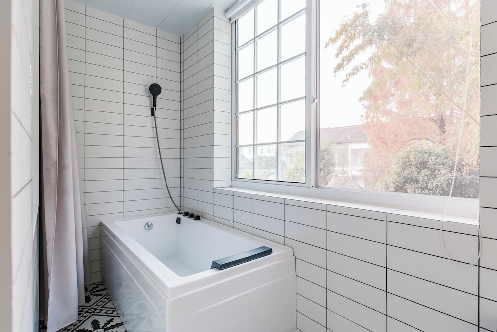 Shanghai Ruochu Designer Guesthouse-Near Shanghai Pudong Airport & Disneyland