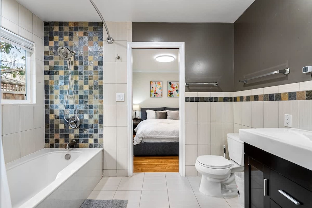 Cozy Modern House in Palo Alto