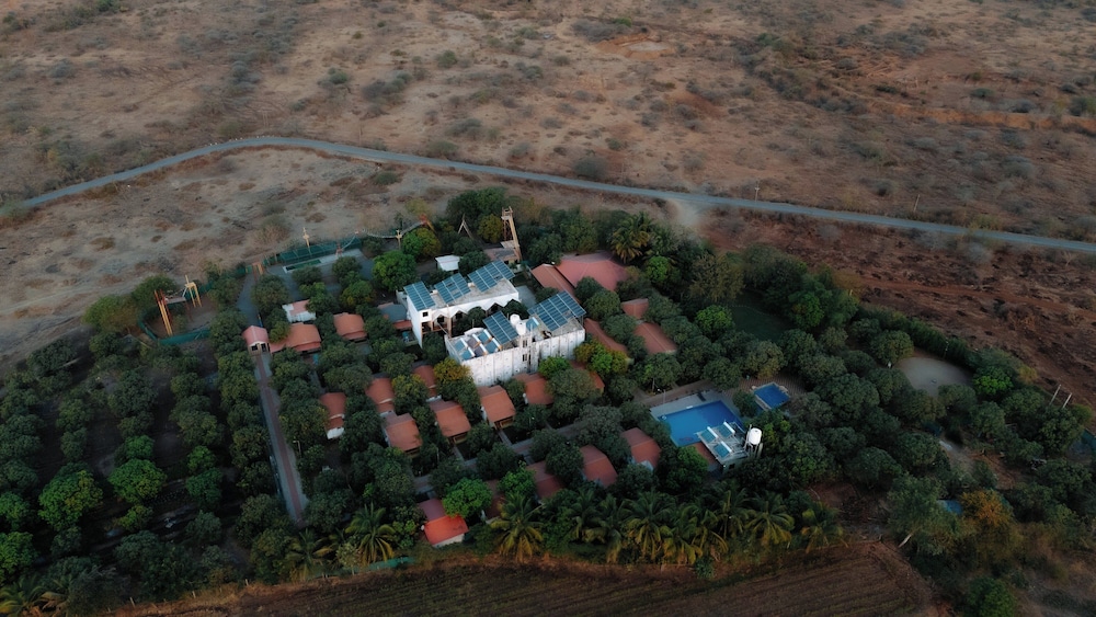 Daksh Resort And Amusement Park