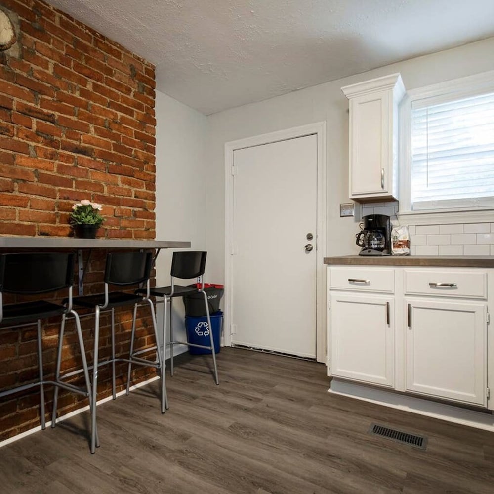Modern yet Historic 3BR House by Cozysuites - Image 4