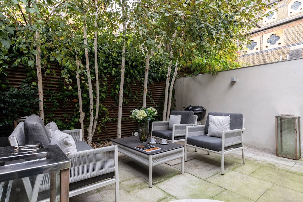 Aubrey Walk by Onefinestay