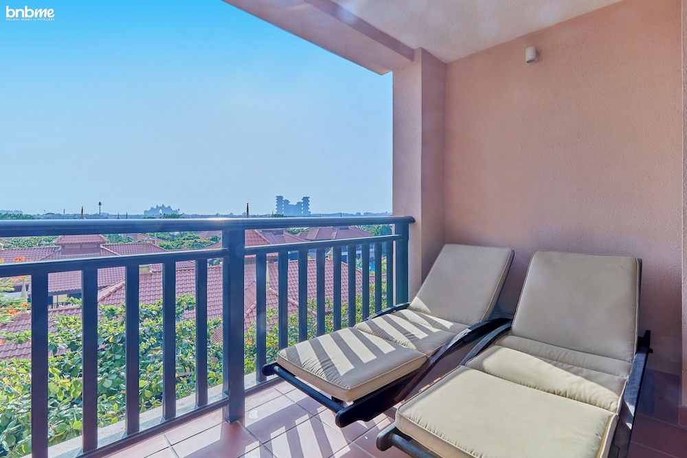 1B-Anantara-327 by bnbme homes