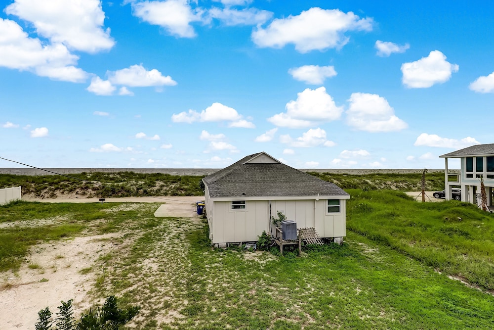 534 N. Fletcher Ave. #1 2 Bedroom Cottage by RedAwning view 3