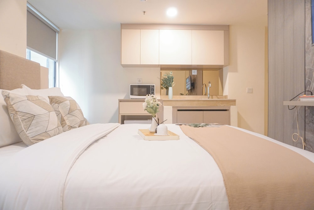 Homey And Minimalist Studio Apartment Meikarta