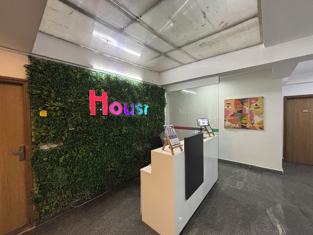 Housr Sector 43 Gurgaon Paras Hospital