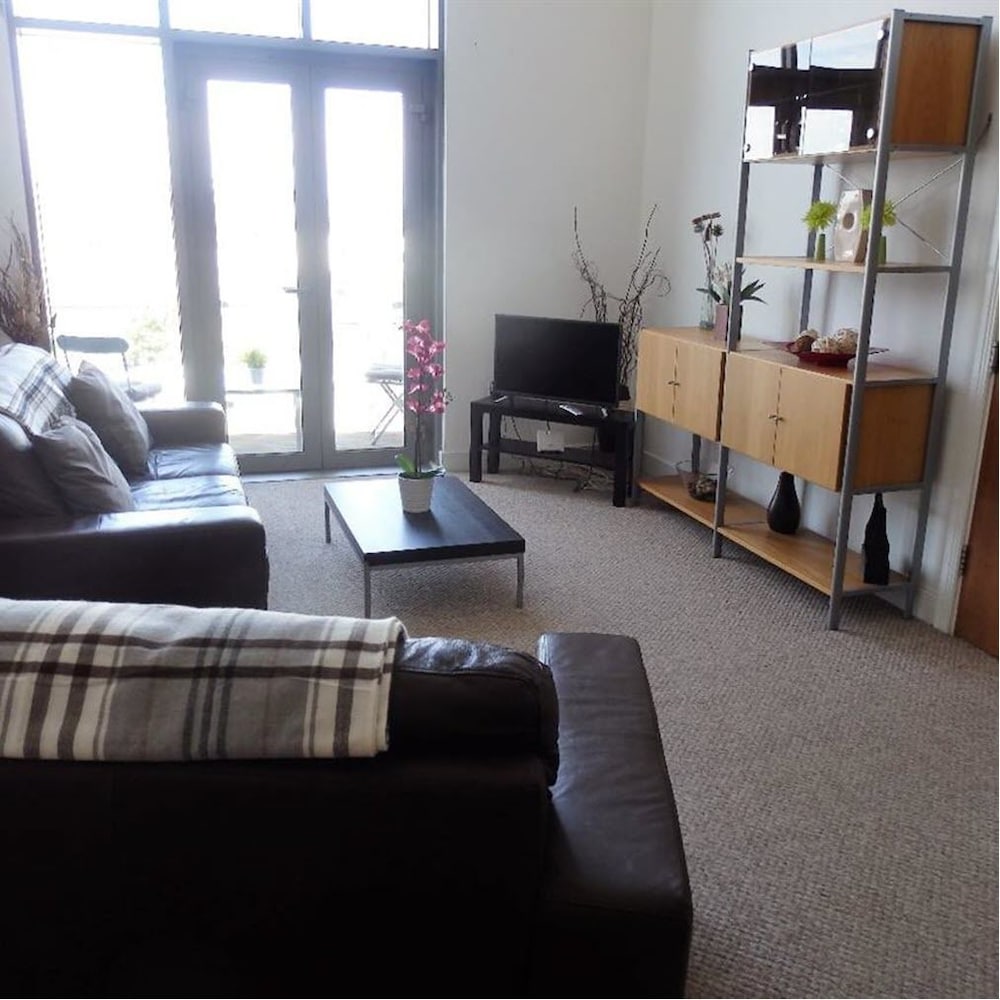 Executive Apartment With City Views