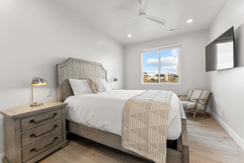 Tahitian Pearl 5 Bedroom Townhouse