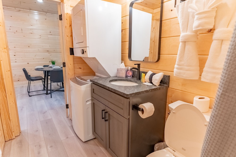 2 Brand New Cabins for Family Retreat