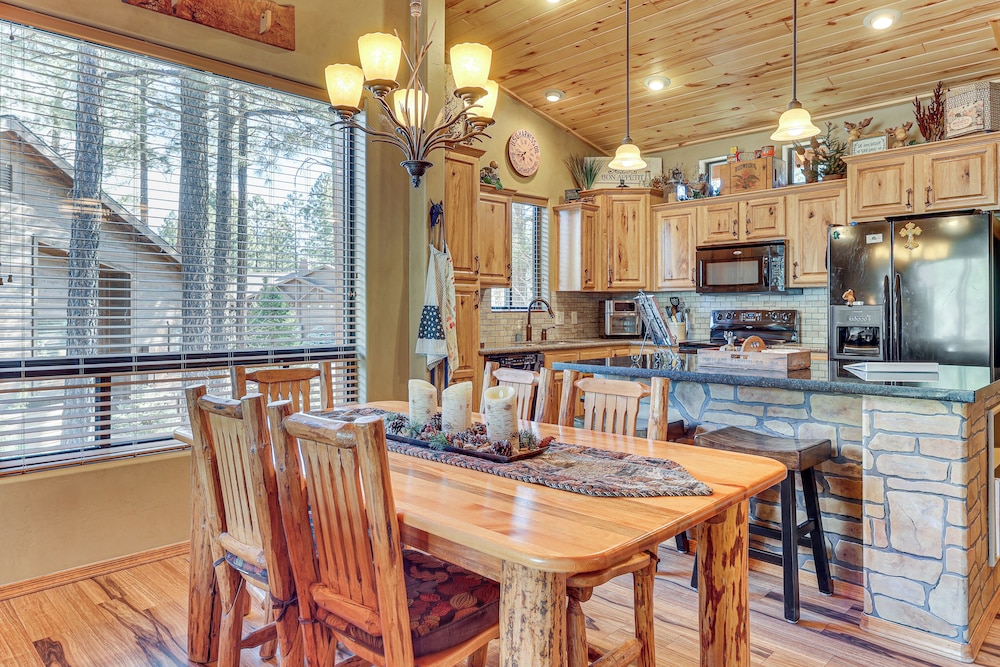 Rustic Retreat w/ Spacious Deck in Show Low!