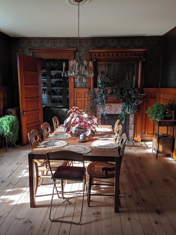 Heddwyn House