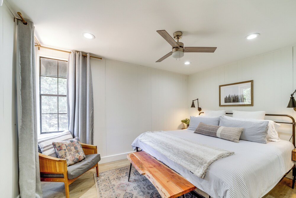 Payson Vacations - Pine Cabin w/ Large Deck  Scenic Mountain Views! - Property Image 5