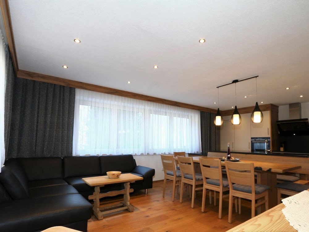Beautiful Holiday Flat in Krimml Near Waterfalls