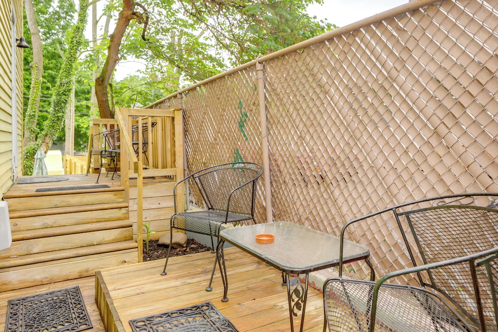 3 Mi to Dtwn: Dog-friendly Retreat in Dayton