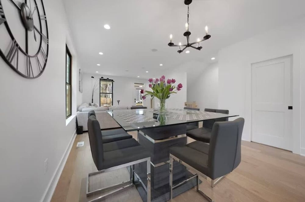 Jungle House Premier Residences – Downtown Columbus & Short North