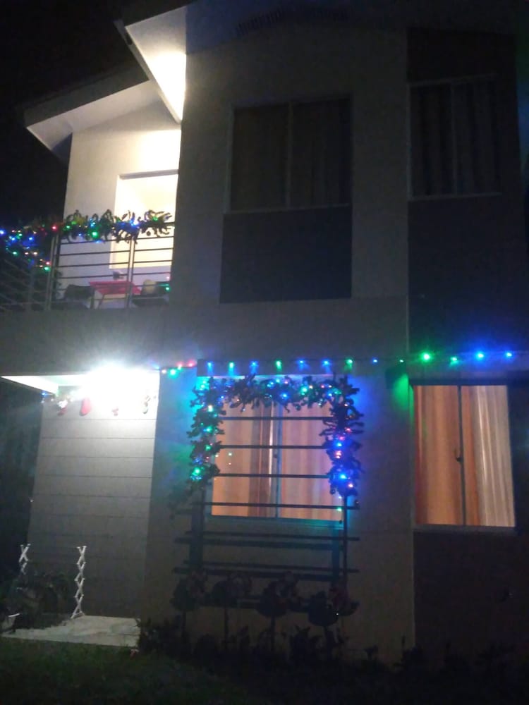 Avida 3-bedroom Vacation House With Pool