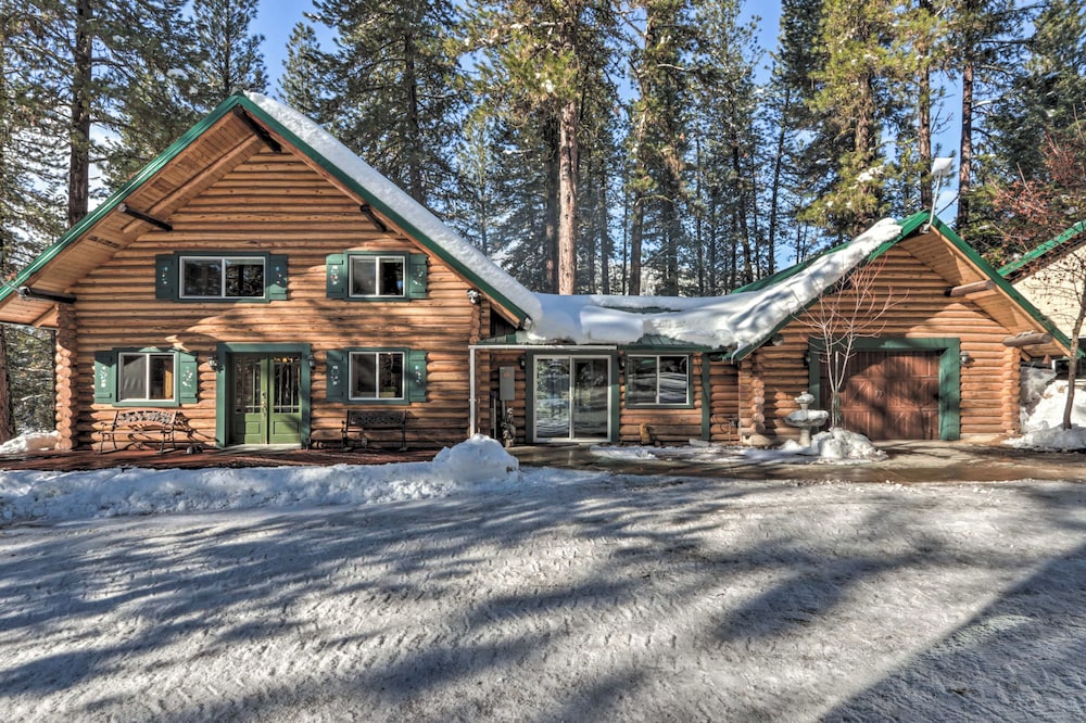 Cascade Cabin w/ Mountain View & River Access view 5