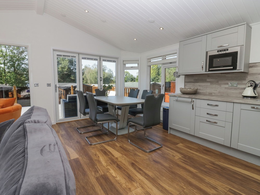 Lakeland View