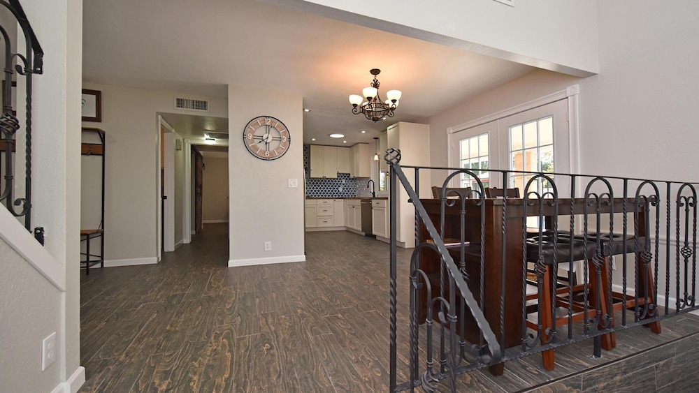 Fairfield in Mesa With 4 Bedrooms and 3 Bathrooms