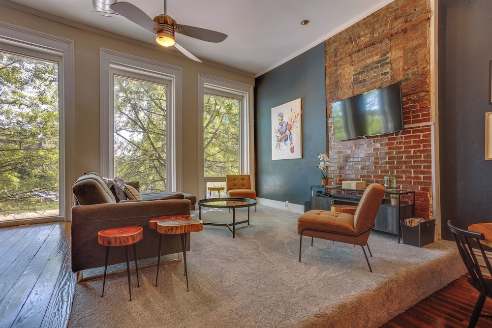 'kentucky Bourbon Loft' ~ Downtown Louisville