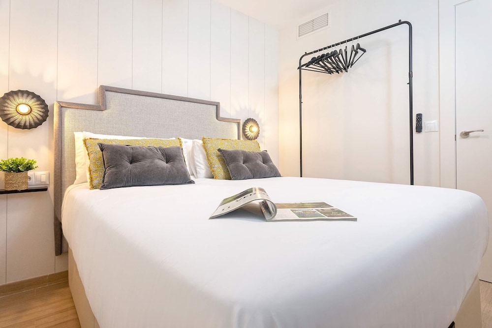 Bright 3bdroom Apartment in Granada. Recogidas III