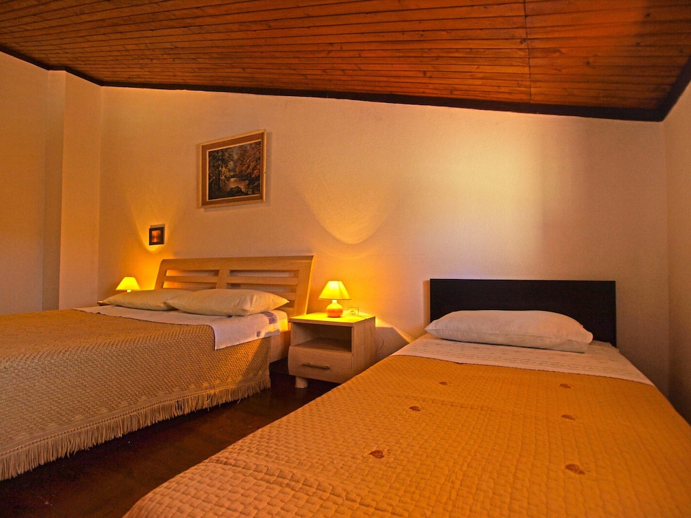 Apartments Antica 1371