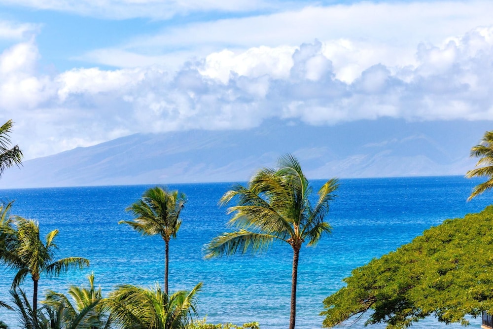 NEW KBM Resorts Free CAR Kaanapali Shores 6th Floor Ocean View Suite Steps to Pool and Beach Ks-616