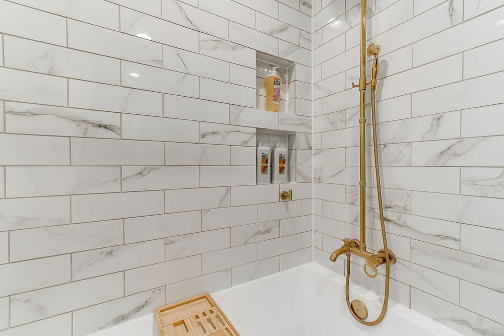 Emerald Indigo House Pet Friendly