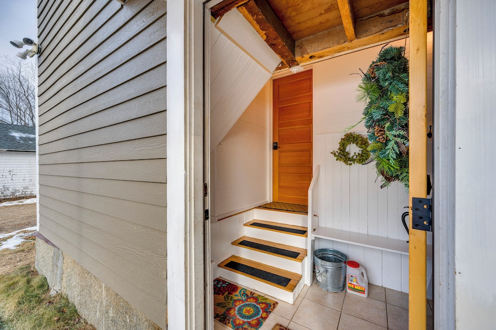 1 Mi to Cranmore Mountain: Charming Conway Apt!