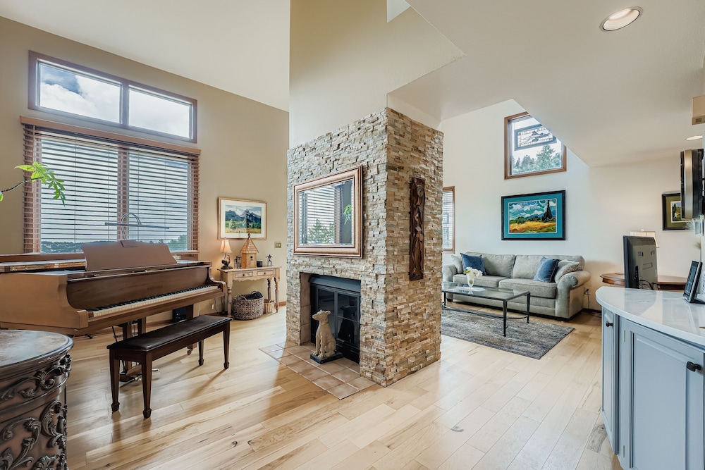 Chimney Creek 2 Bedroom Condo